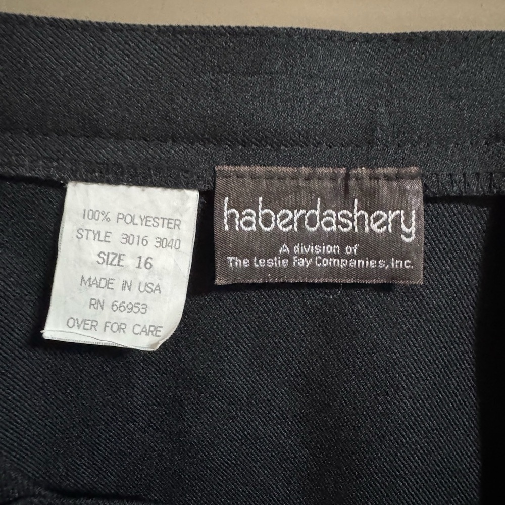 Vintage Leslie Fay Haberdashery Pencil Skirt – Size 16 – Black, Made in USA - Picture 3 of 3